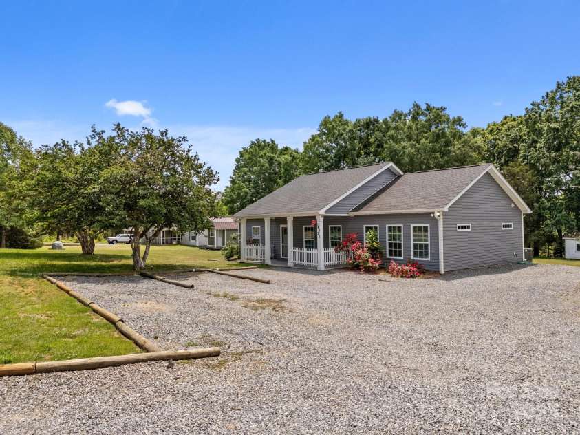 14532 Rocky River Road, Davidson, NC 28036.  MLS# CAR4313544, YatesRealty ID 13438. 