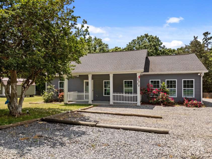 14532 Rocky River Road, Davidson, NC 28036.  MLS# CAR4313544, YatesRealty ID 13438. 