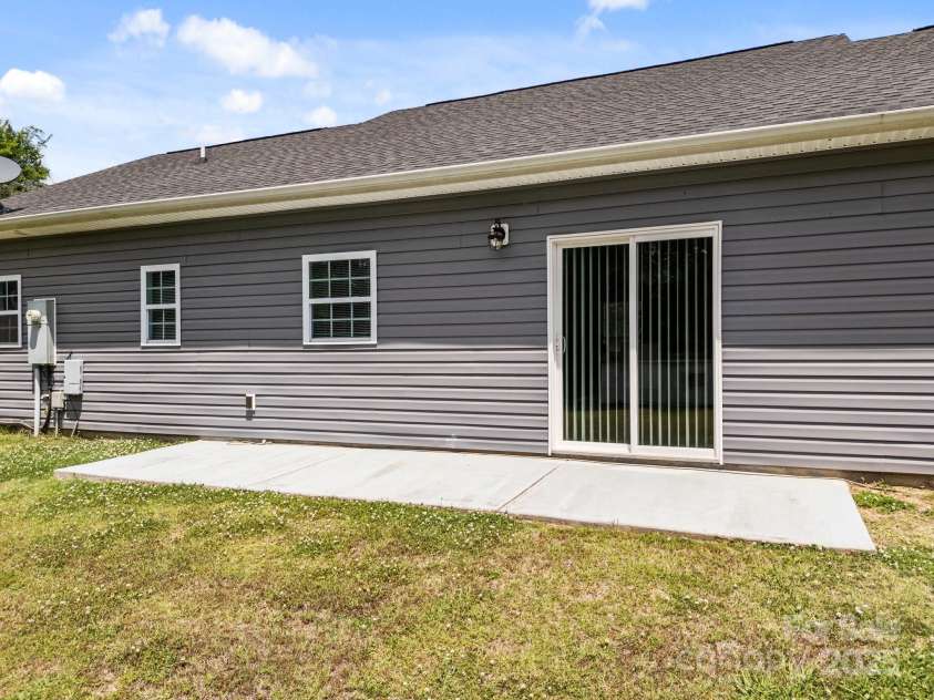 14532 Rocky River Road, Davidson, NC 28036.  MLS# CAR4313544, YatesRealty ID 13438. 