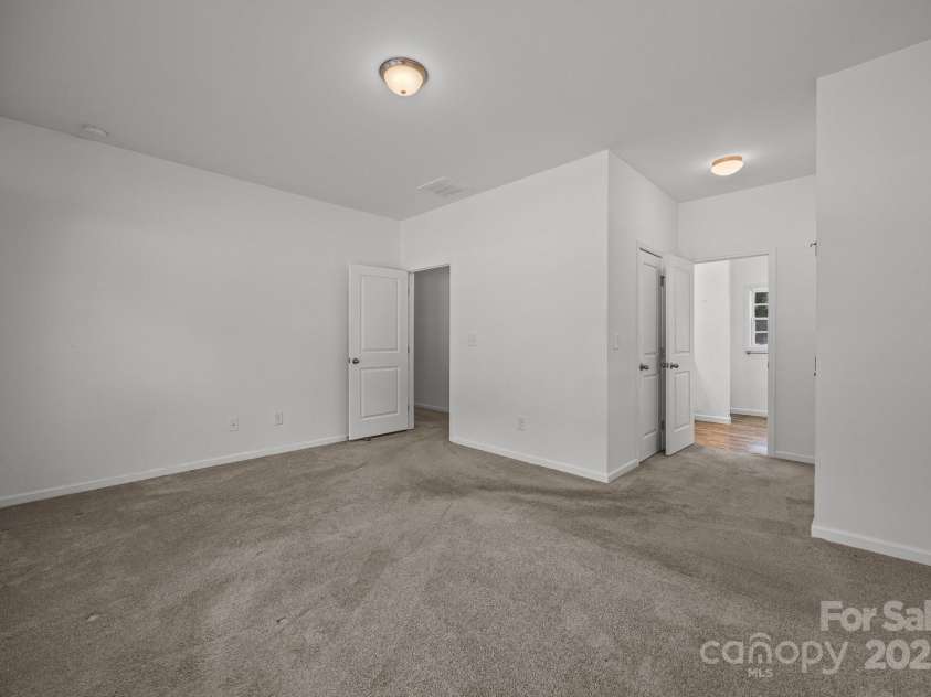 14532 Rocky River Road, Davidson, NC 28036.  MLS# CAR4313544, YatesRealty ID 13438. Primary Bath