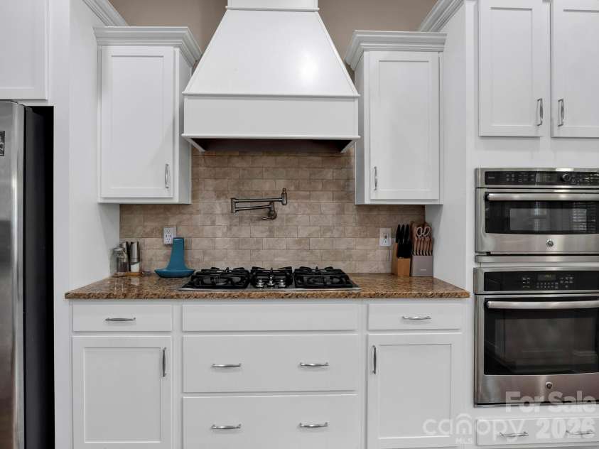 242 Wren Creek Circle, Blythewood, SC 29016.  MLS# CAR4368779, YatesRealty ID 13438. 