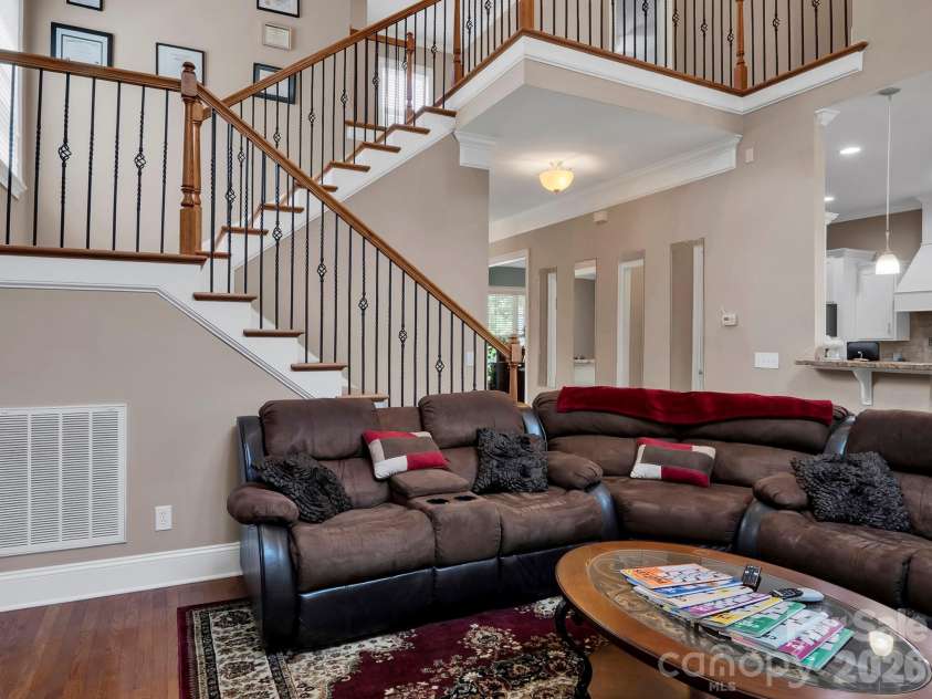 242 Wren Creek Circle, Blythewood, SC 29016.  MLS# CAR4368779, YatesRealty ID 13438. 