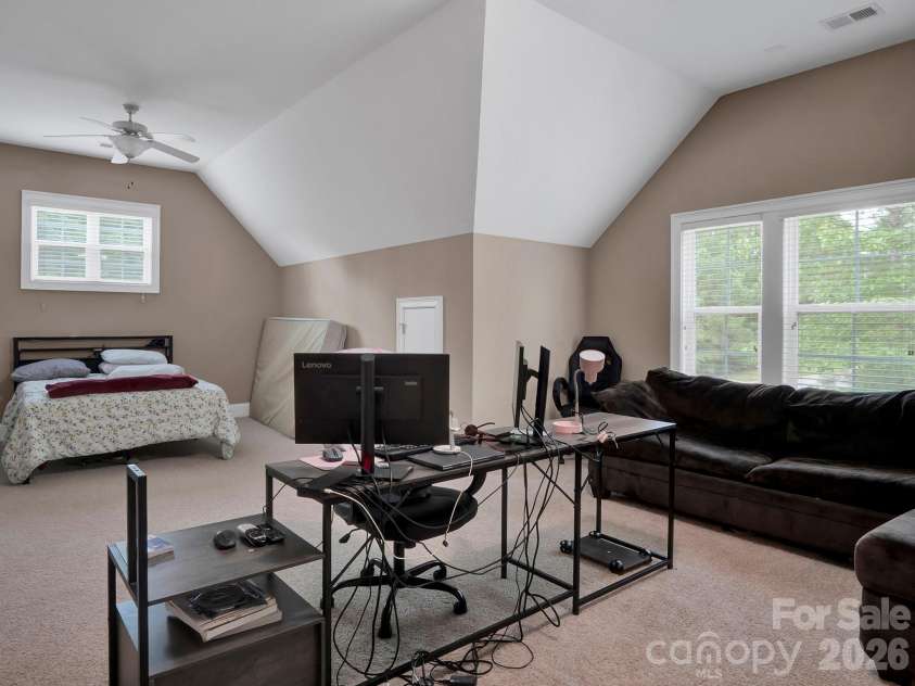 242 Wren Creek Circle, Blythewood, SC 29016.  MLS# CAR4368779, YatesRealty ID 13438. 