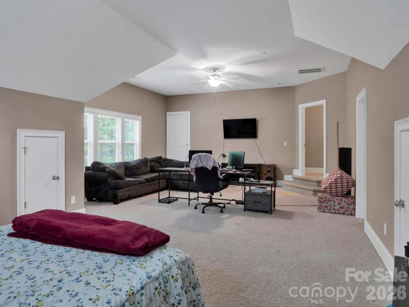 242 Wren Creek Circle, Blythewood, SC 29016.  MLS# CAR4368779, YatesRealty ID 13438. 