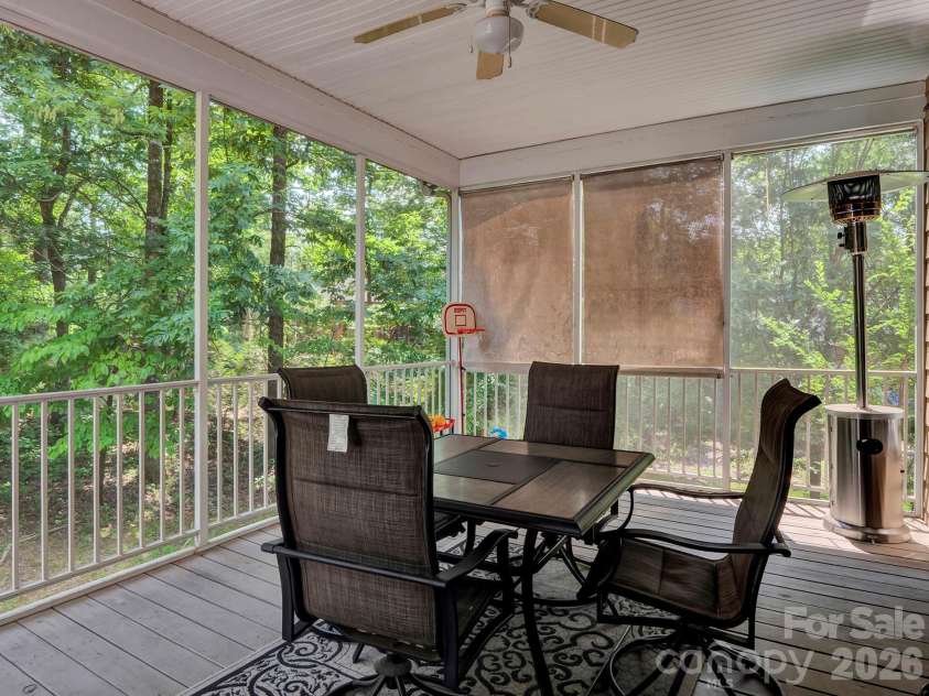 242 Wren Creek Circle, Blythewood, SC 29016.  MLS# CAR4368779, YatesRealty ID 13438. 