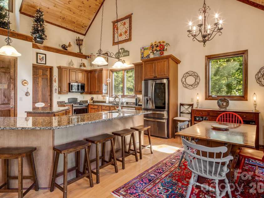 191 Ivy Way, Mars Hill, NC 28754.  MLS# CAR4308782, YatesRealty ID 1344. Dining area and kitchen.