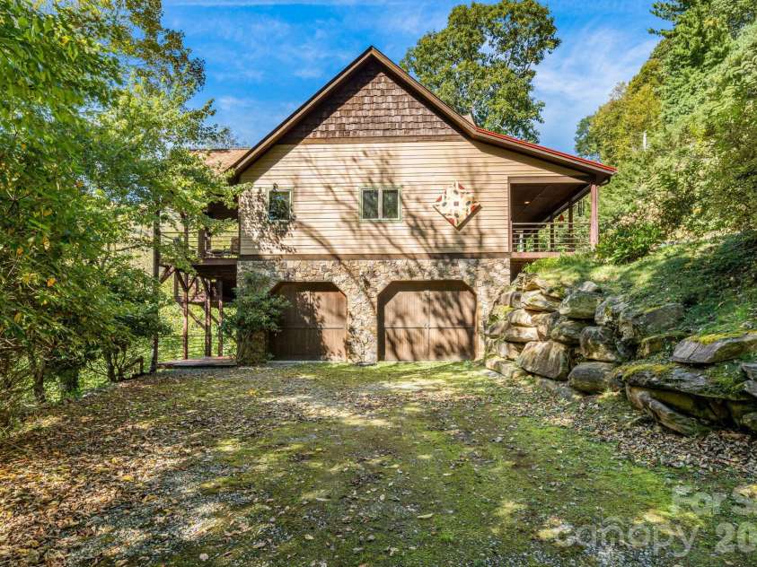 191 Ivy Way, Mars Hill, NC 28754.  MLS# CAR4308782, YatesRealty ID 1344. Oversized two car garage on the lower driveway.