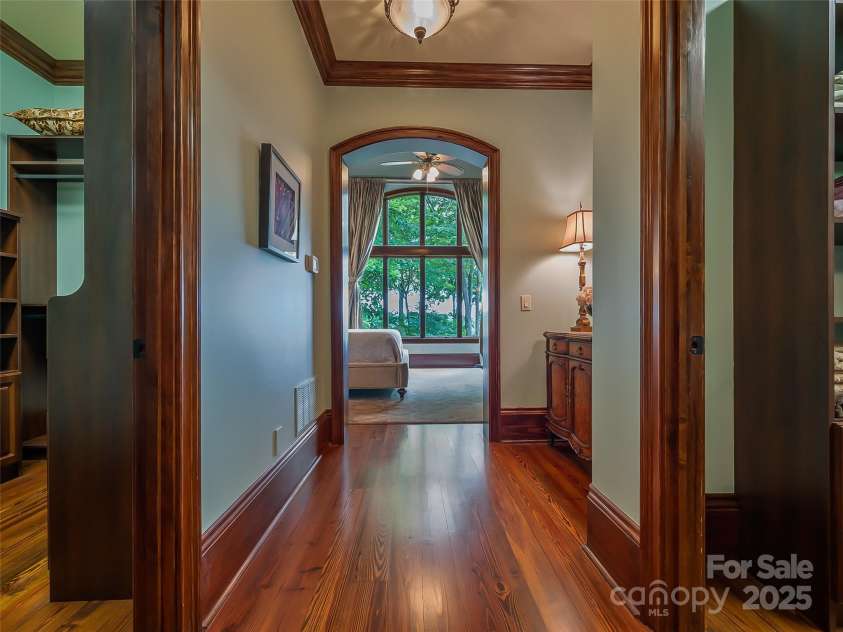 307 Piney Knoll Lane, Hendersonville, NC 28739.  MLS# CAR4227862, YatesRealty ID 1344. 