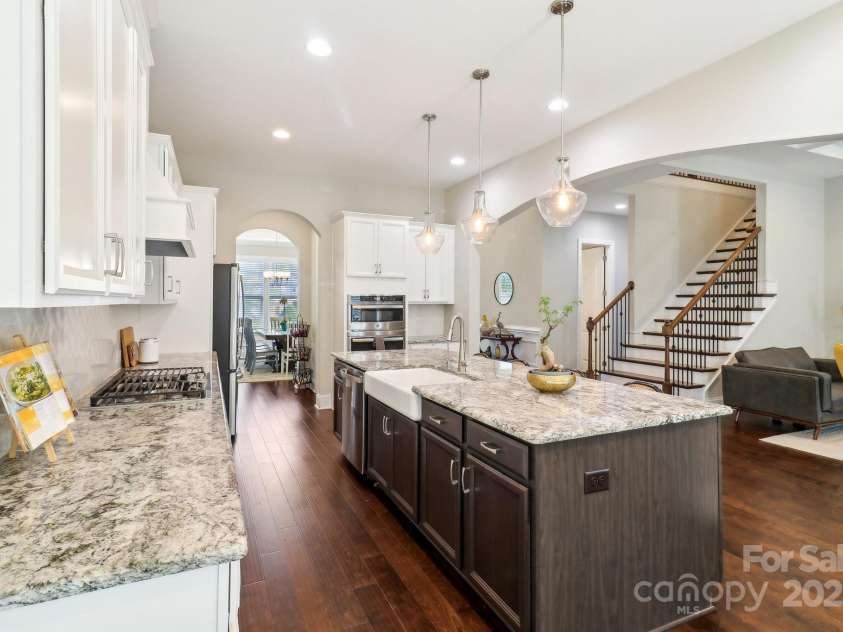 1004 Princesa Drive, Matthews, NC 28104.  MLS# CAR4251580, YatesRealty ID 13440. 