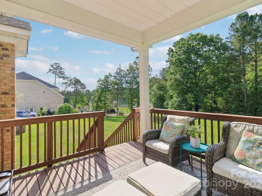 1004 Princesa Drive, Matthews, NC 28104.  MLS# CAR4251580, YatesRealty ID 13440. 