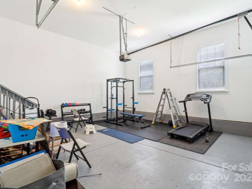 1004 Princesa Drive, Matthews, NC 28104.  MLS# CAR4251580, YatesRealty ID 13440. Garage