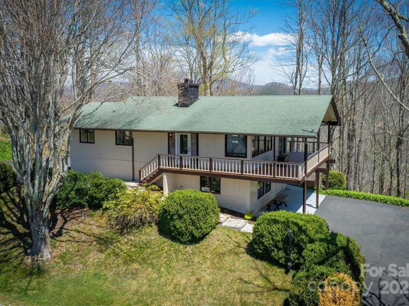 405 Strawberry Lane, Newland, NC 28657.  MLS# CAR4251206, YatesRealty ID 13441. 