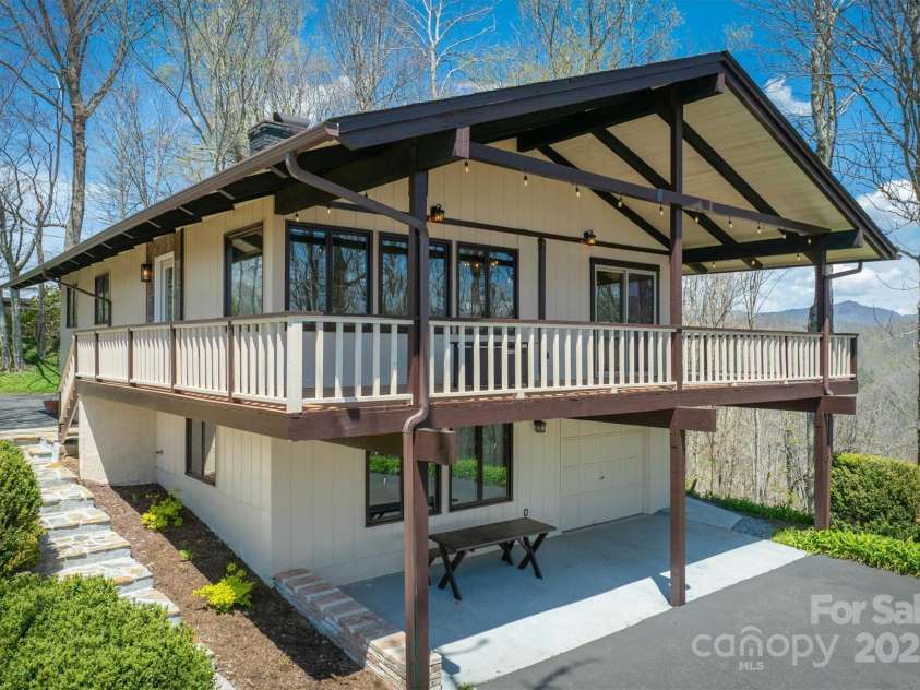 405 Strawberry Lane, Newland, NC 28657.  MLS# CAR4251206, YatesRealty ID 13441. 