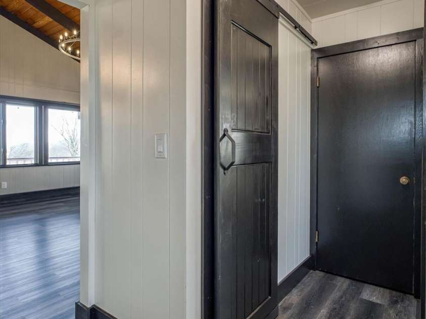 405 Strawberry Lane, Newland, NC 28657.  MLS# CAR4251206, YatesRealty ID 13441. 