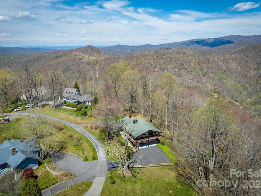 405 Strawberry Lane, Newland, NC 28657.  MLS# CAR4251206, YatesRealty ID 13441. 