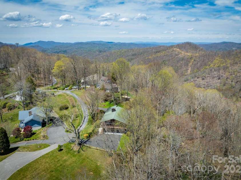 405 Strawberry Lane, Newland, NC 28657.  MLS# CAR4251206, YatesRealty ID 13441. 