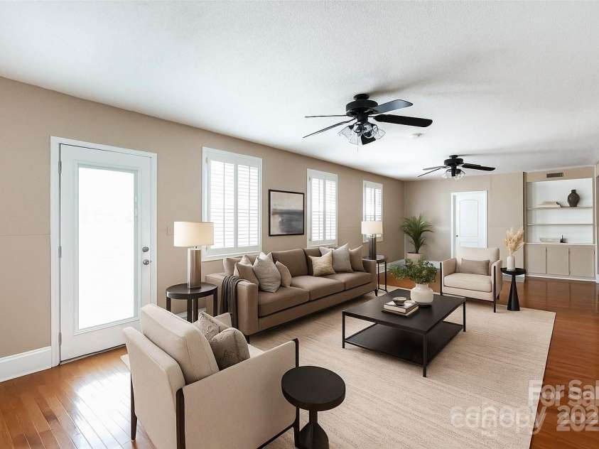 539 Marsh Road, Charlotte, NC 28209.  MLS# CAR4247791, YatesRealty ID 13443. 