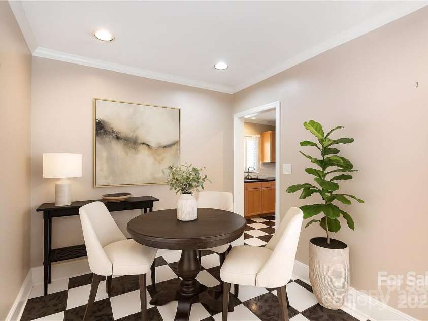 539 Marsh Road, Charlotte, NC 28209.  MLS# CAR4247791, YatesRealty ID 13443. 