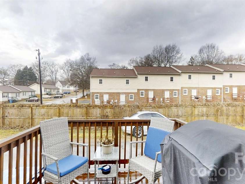 620 13th Street, Hickory, NC 28602.  MLS# CAR4349430, YatesRealty ID 13443. 
