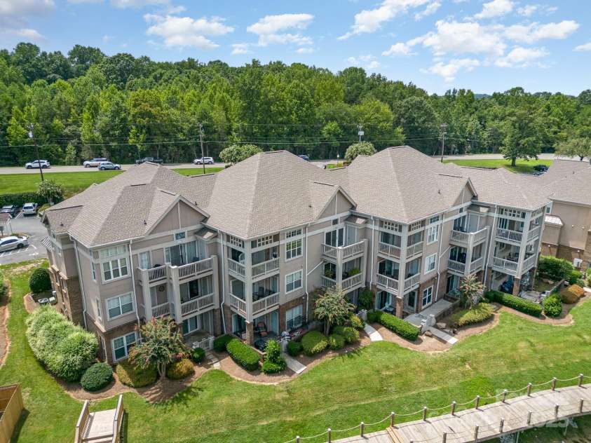 104 Pier 33 Drive, Mooresville, NC 28117.  MLS# CAR4255394, YatesRealty ID 13444. 