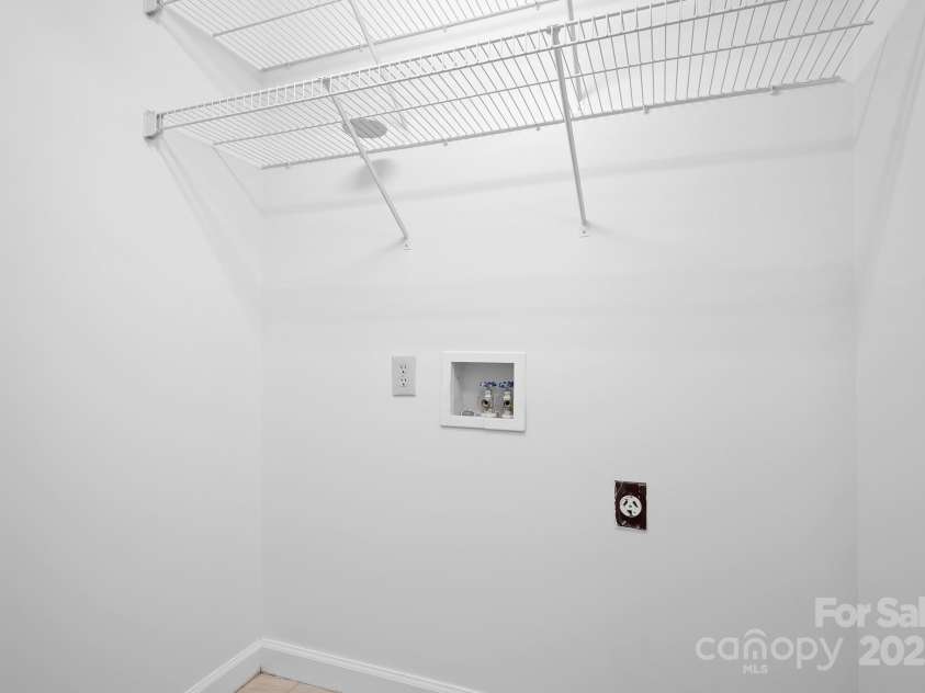 104 Pier 33 Drive, Mooresville, NC 28117.  MLS# CAR4255394, YatesRealty ID 13444. Hall, laundry closet