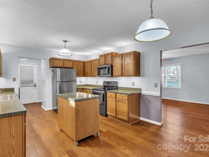 106 Gallarie Place, Salisbury, NC 28144.  MLS# CAR4321923, YatesRealty ID 13445. 