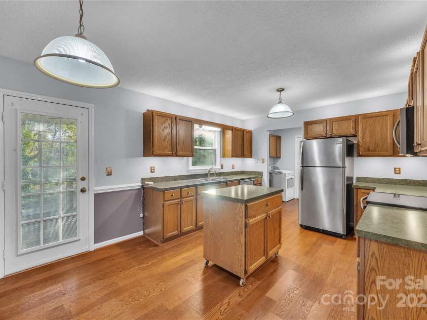 106 Gallarie Place, Salisbury, NC 28144.  MLS# CAR4321923, YatesRealty ID 13445. 