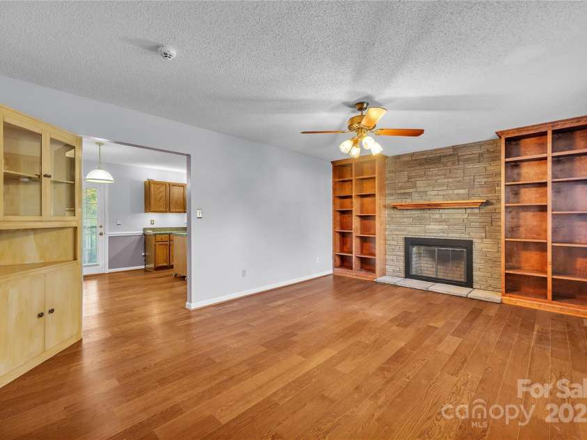 106 Gallarie Place, Salisbury, NC 28144.  MLS# CAR4321923, YatesRealty ID 13445. 