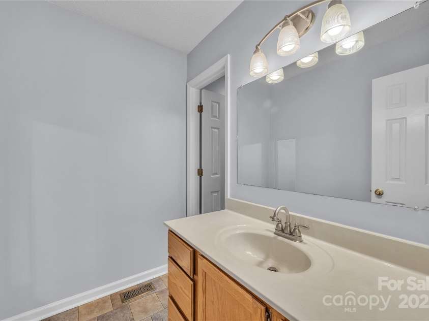 106 Gallarie Place, Salisbury, NC 28144.  MLS# CAR4321923, YatesRealty ID 13445. 