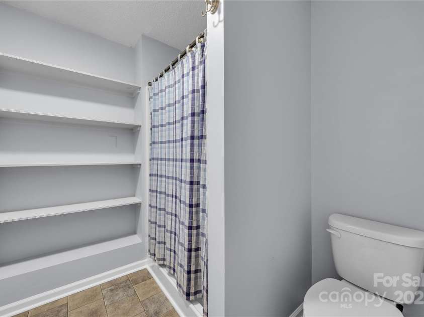 106 Gallarie Place, Salisbury, NC 28144.  MLS# CAR4321923, YatesRealty ID 13445. 