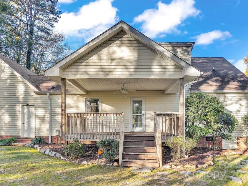 106 Gallarie Place, Salisbury, NC 28144.  MLS# CAR4321923, YatesRealty ID 13445. 