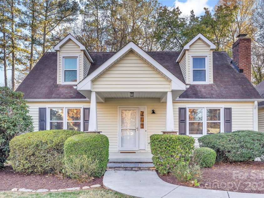106 Gallarie Place, Salisbury, NC 28144.  MLS# CAR4321923, YatesRealty ID 13445. 