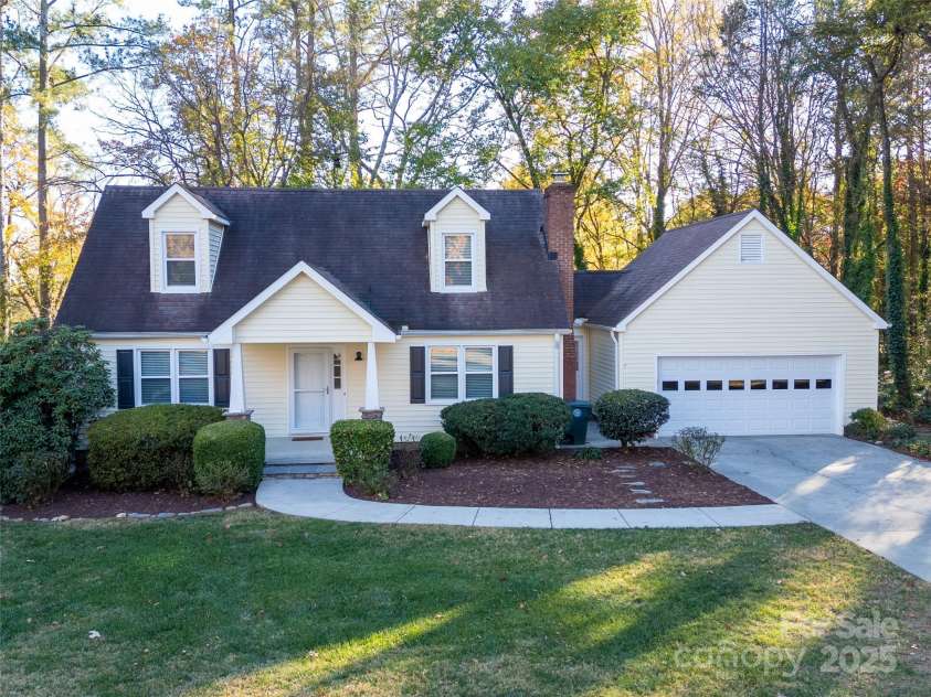 106 Gallarie Place, Salisbury, NC 28144.  MLS# CAR4321923, YatesRealty ID 13445. 