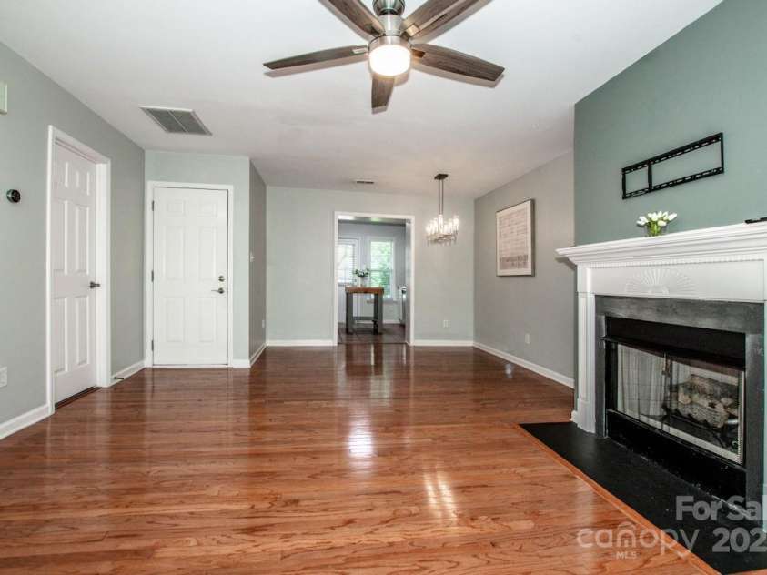 17307 Villanova Road, Huntersville, NC 28078.  MLS# CAR4256155, YatesRealty ID 13445. 