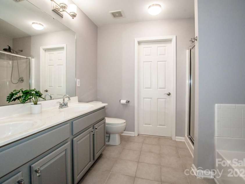 17307 Villanova Road, Huntersville, NC 28078.  MLS# CAR4256155, YatesRealty ID 13445. 