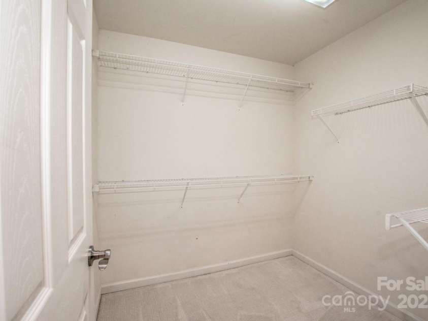 17307 Villanova Road, Huntersville, NC 28078.  MLS# CAR4256155, YatesRealty ID 13445. 