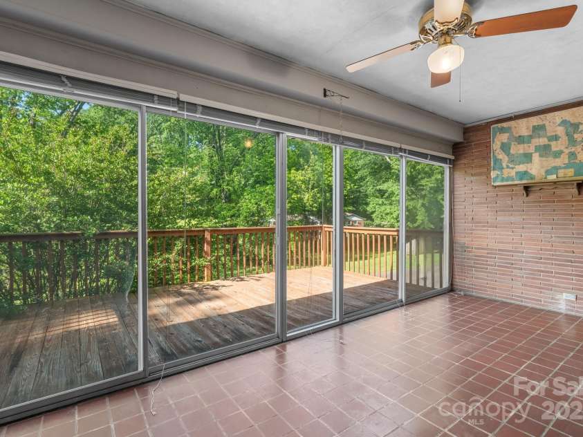 220 Broad Street, Marion, NC 28752.  MLS# CAR4257550, YatesRealty ID 13447. 