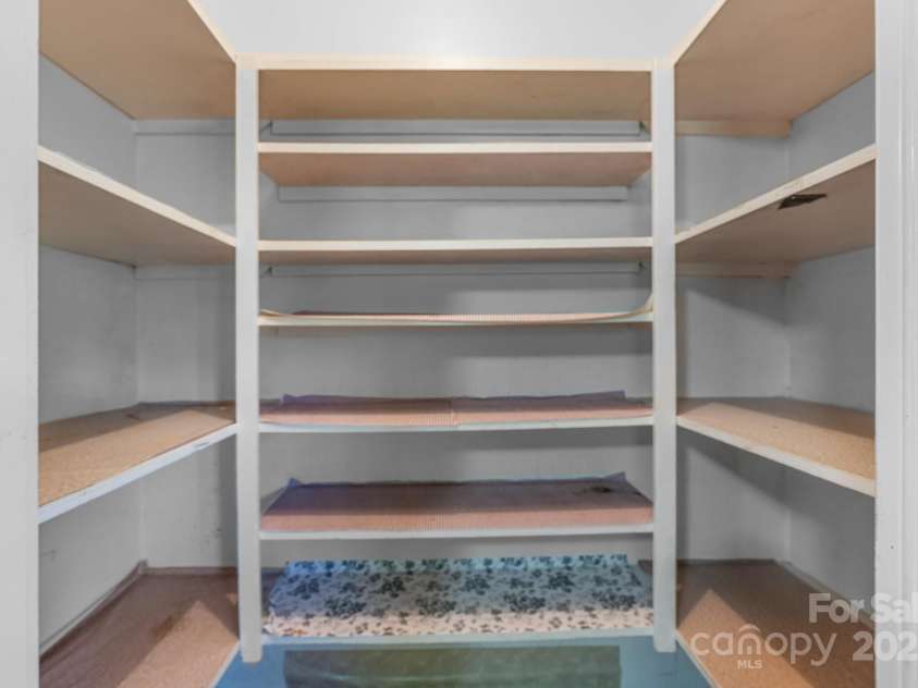 220 Broad Street, Marion, NC 28752.  MLS# CAR4257550, YatesRealty ID 13447. 