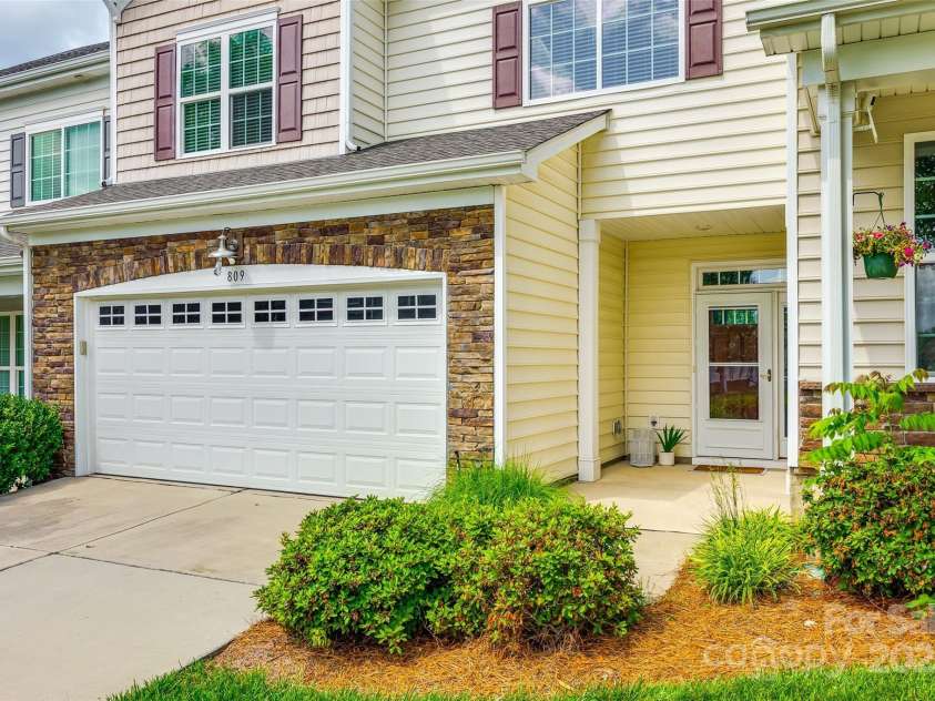 809 River Park Road, Belmont, NC 28012.  MLS# CAR4258875, YatesRealty ID 13448. 