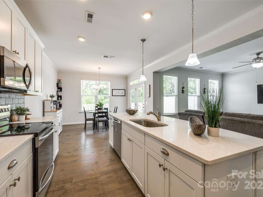 809 River Park Road, Belmont, NC 28012.  MLS# CAR4258875, YatesRealty ID 13448. 