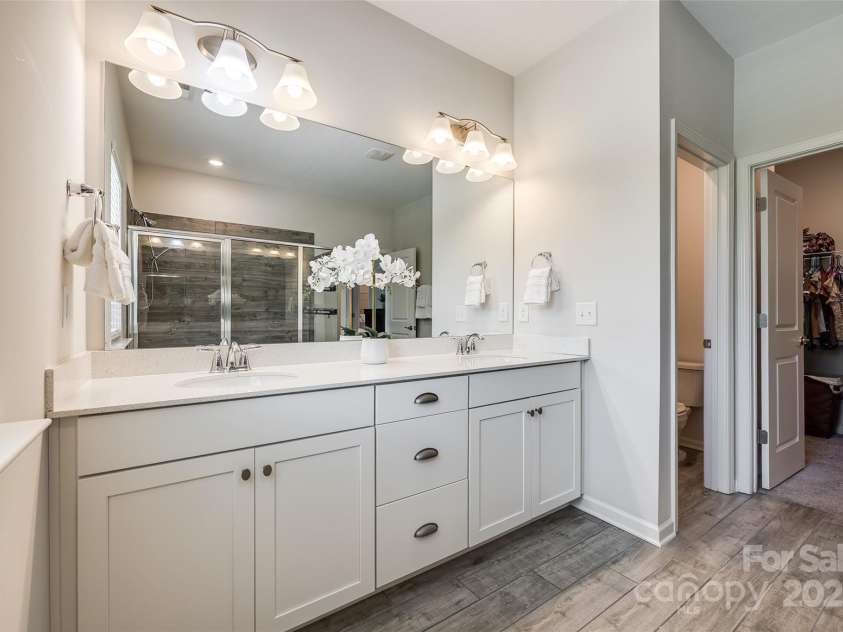 809 River Park Road, Belmont, NC 28012.  MLS# CAR4258875, YatesRealty ID 13448. 