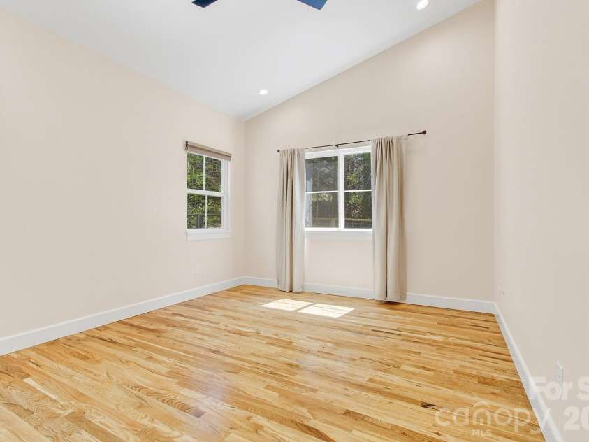 180 Moody Avenue, Candler, NC 28715.  MLS# CAR4366838, YatesRealty ID 13449. 
