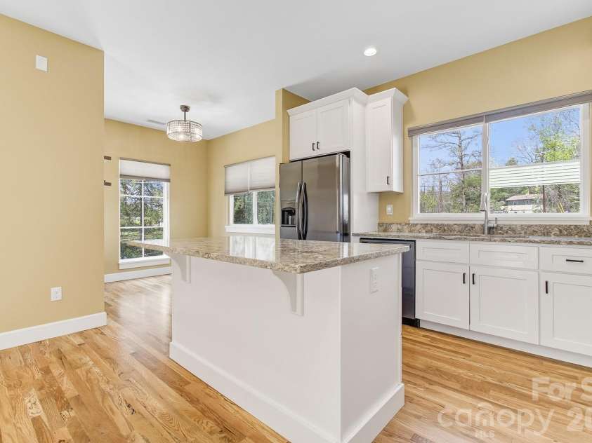 180 Moody Avenue, Candler, NC 28715.  MLS# CAR4366838, YatesRealty ID 13449. 