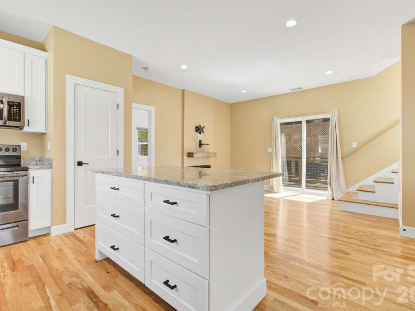 180 Moody Avenue, Candler, NC 28715.  MLS# CAR4366838, YatesRealty ID 13449. 