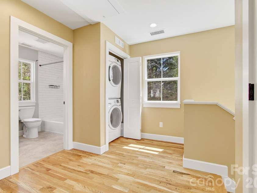 180 Moody Avenue, Candler, NC 28715.  MLS# CAR4366838, YatesRealty ID 13449. 