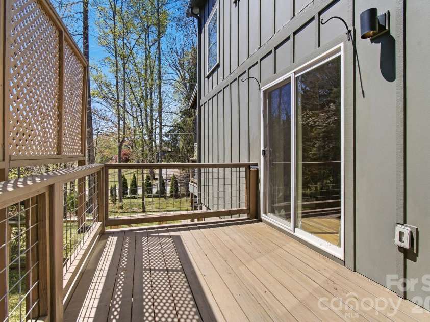 180 Moody Avenue, Candler, NC 28715.  MLS# CAR4366838, YatesRealty ID 13449. 