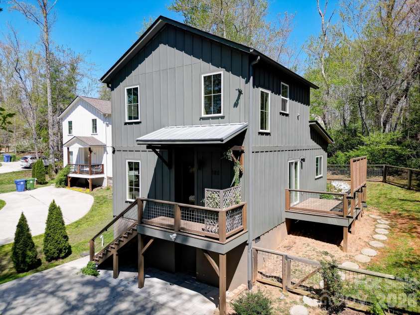 180 Moody Avenue, Candler, NC 28715.  MLS# CAR4366838, YatesRealty ID 13449. 