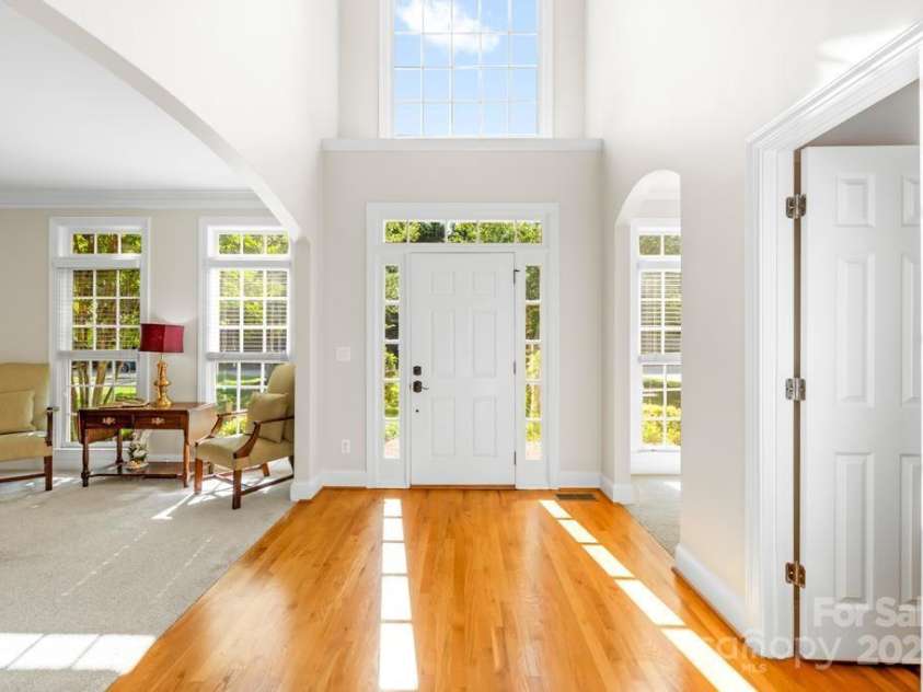 9311 St Barts Lane, Huntersville, NC 28078.  MLS# CAR4255582, YatesRealty ID 13449. 2-story foyer