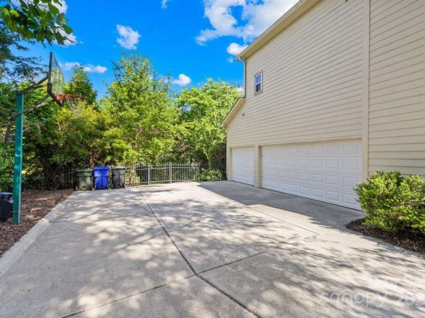 9311 St Barts Lane, Huntersville, NC 28078.  MLS# CAR4255582, YatesRealty ID 13449. 3-car garage - 641 sq ft!