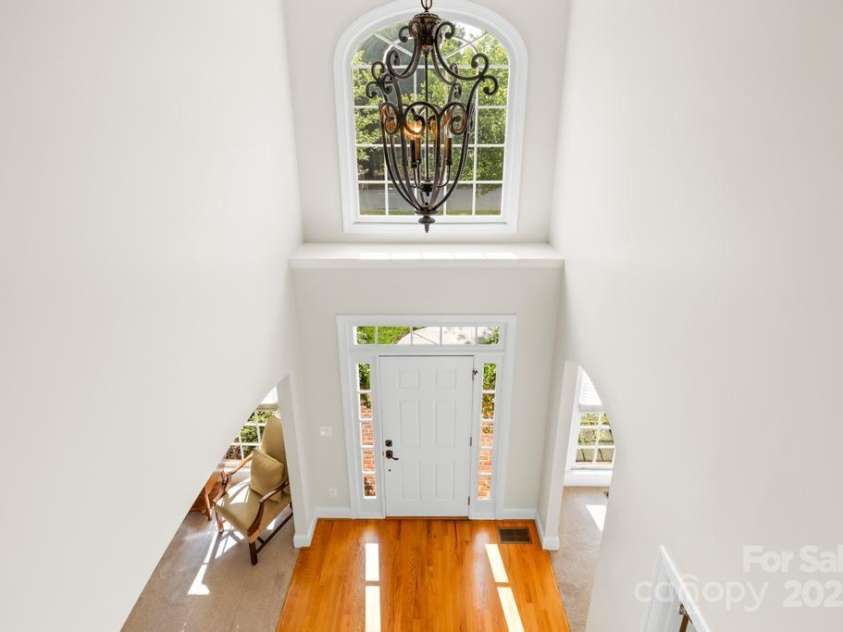 9311 St Barts Lane, Huntersville, NC 28078.  MLS# CAR4255582, YatesRealty ID 13449. Impressive 2-story foyer entrance